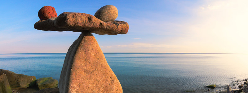 balancierende Steine - Körper in Balance